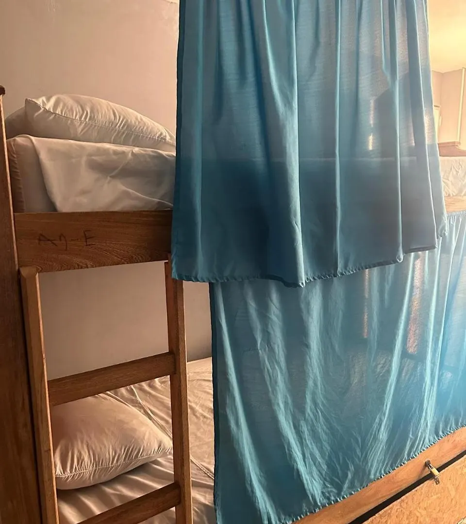 Almanik Viajero Hostel Medellin