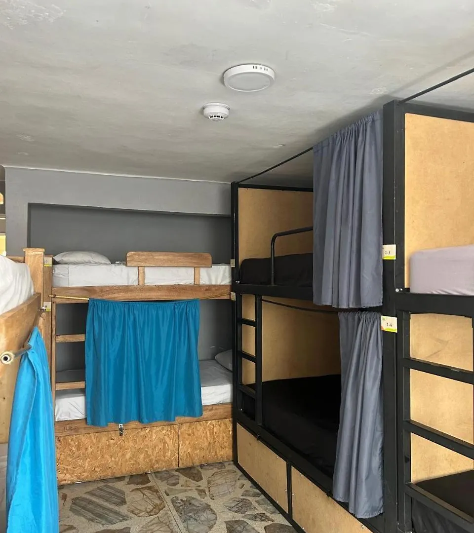 Almanik Viajero Hostel Medellin 0*,
